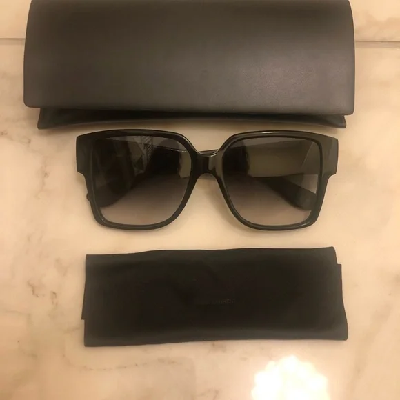 🔥NEW SHOW STOPPER YSL SUNGLASSES 🔥